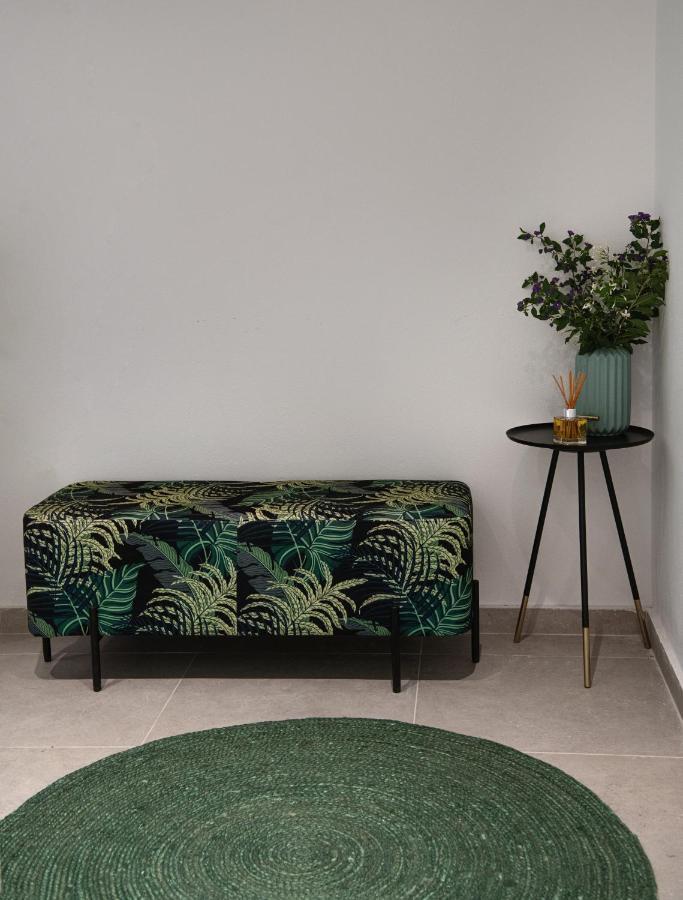 Altera Pars Suites Mesaria Exteriör bild